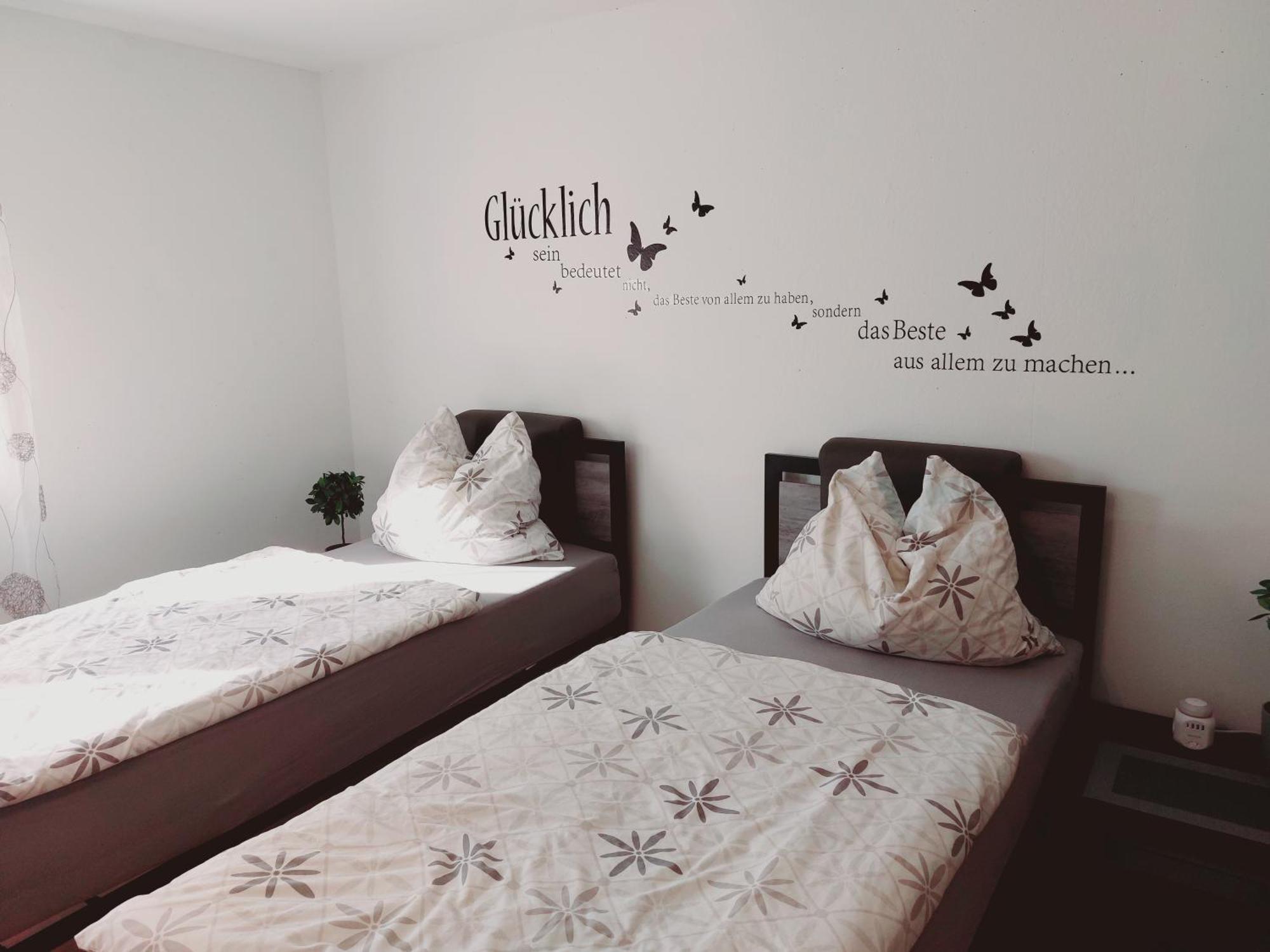 Modernes Souterrain Apartment Black Forest Mit Separatem Eingang Und Kfz-Stellplatz Bad Dürrheim Екстериор снимка